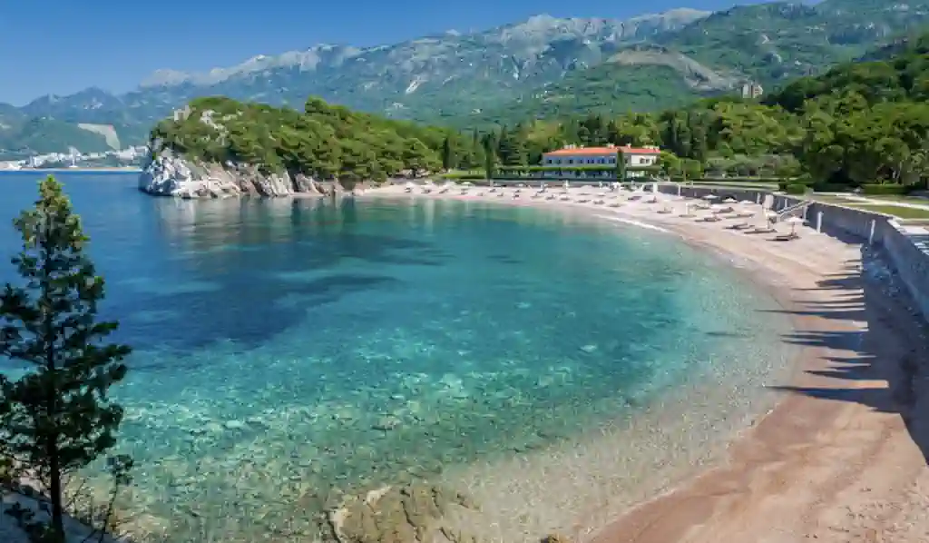 crnogorska obala čisto more